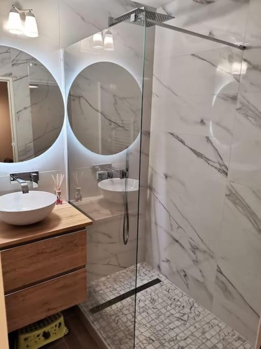 Superbe Appartement Neuf Et Moderne. Pau Bagian luar foto